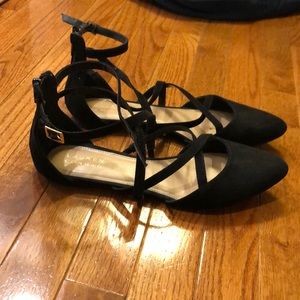Lauren Conrad Black Flats Size 9 1/2